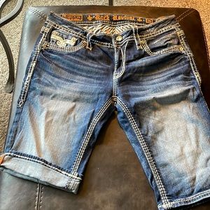 Rock Revival Bermuda Shorts size 31